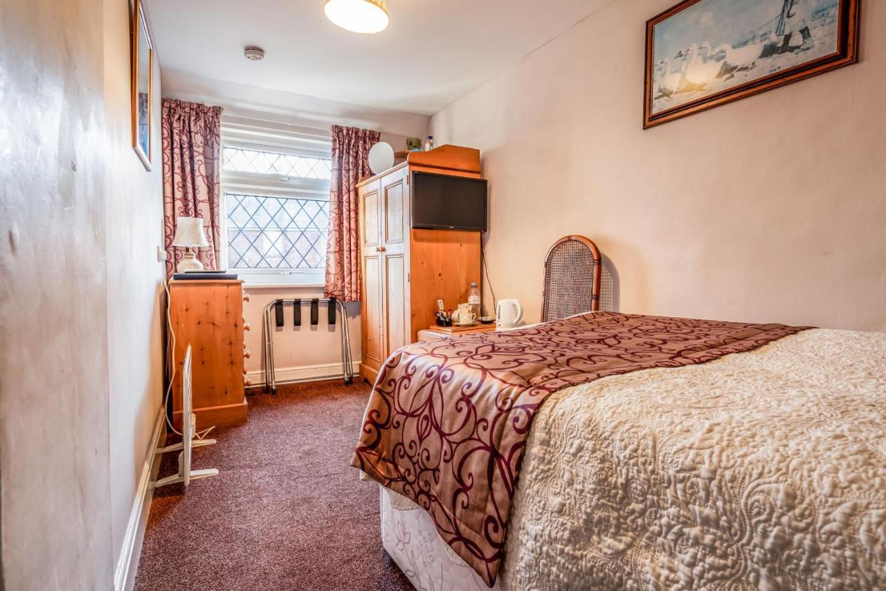 The Olde Forge Hotel Hailsham Eksteriør billede